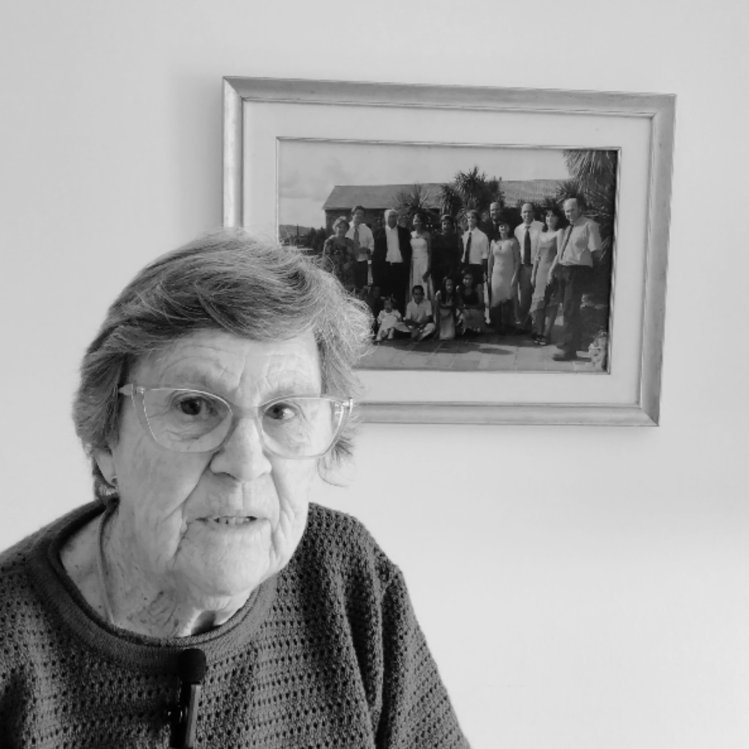 Lucy, Maestra jubilada